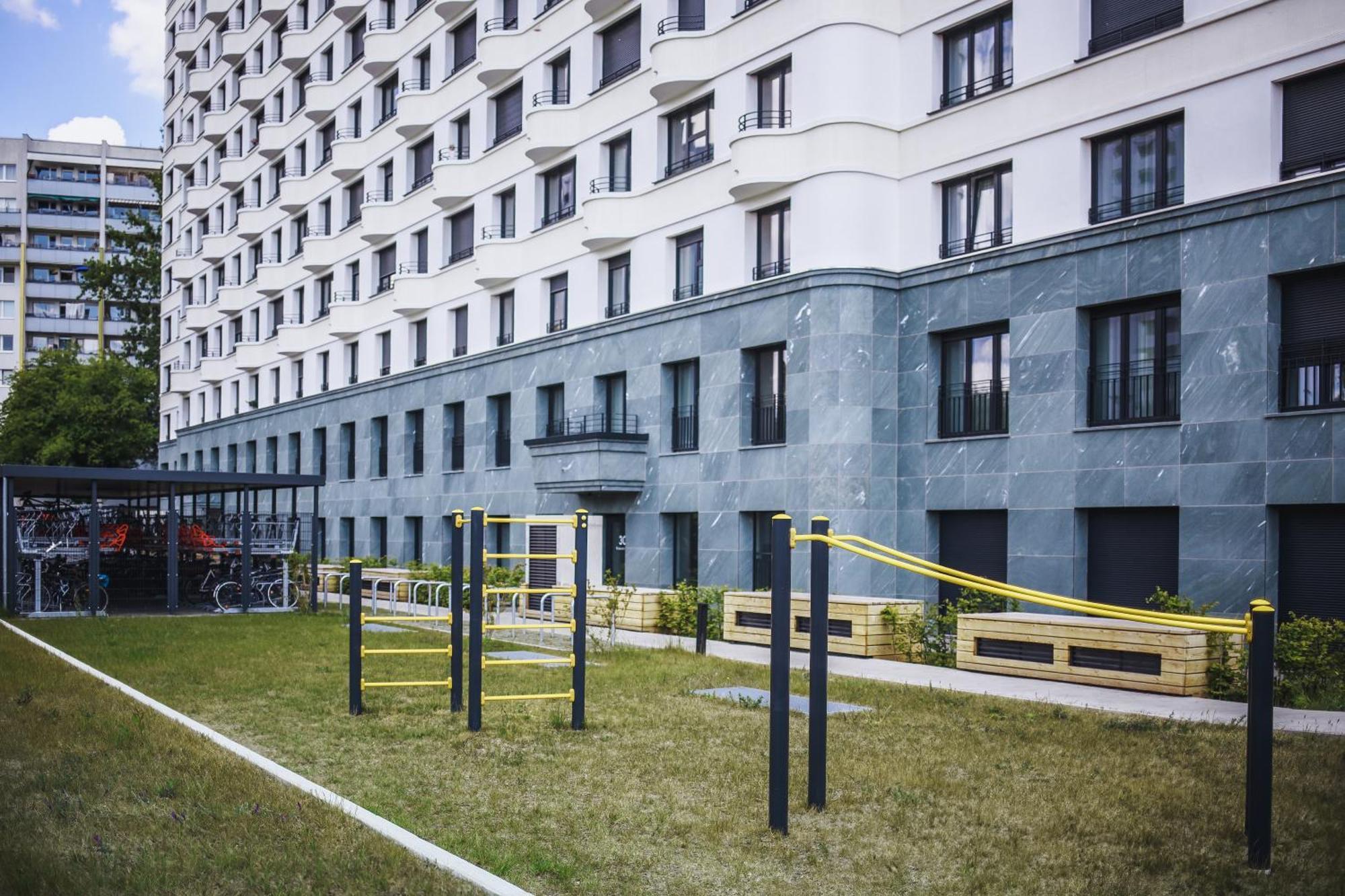 The Circus Living — Photos 3